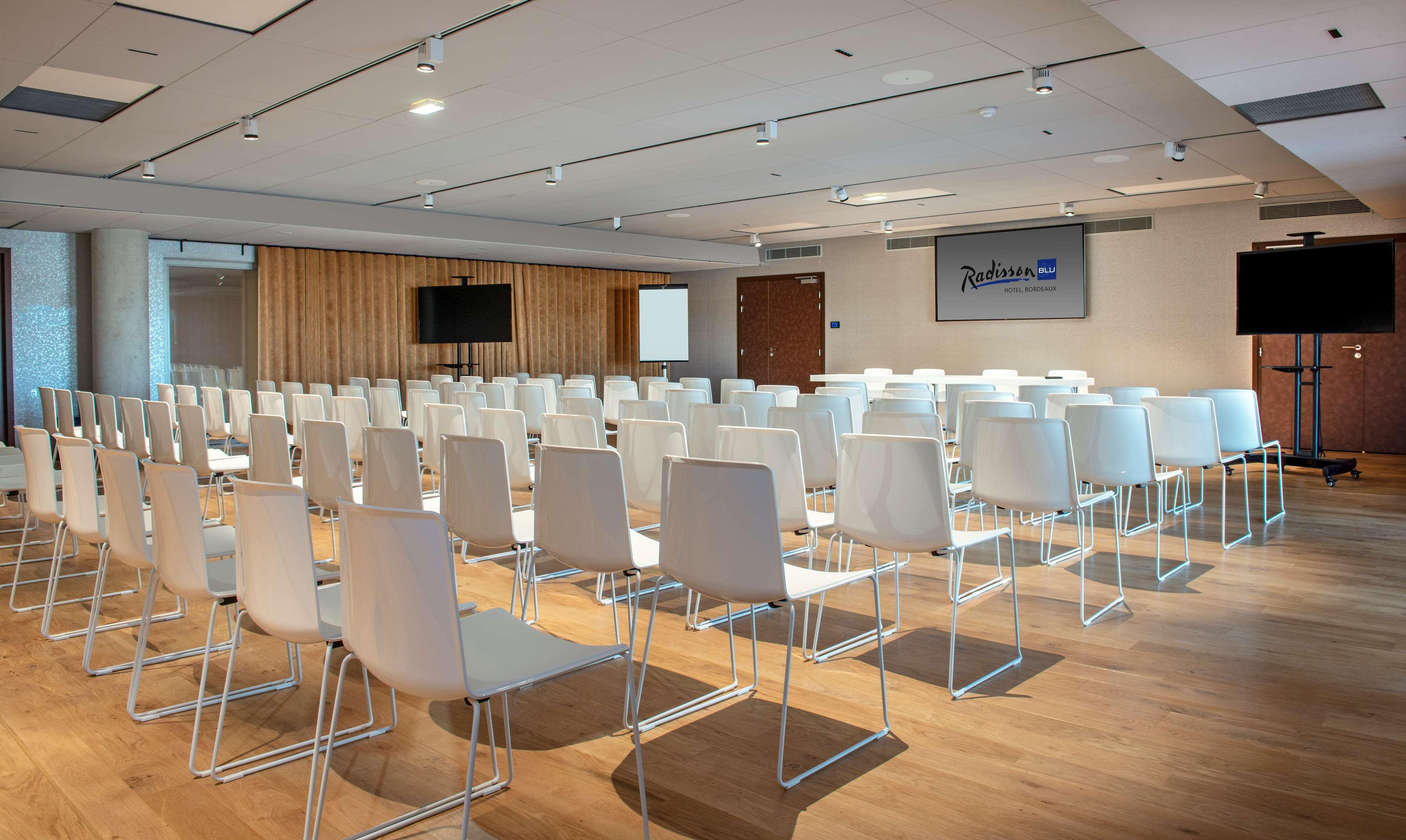 Radisson Blu Hotel Bordeaux Ngoại thất bức ảnh